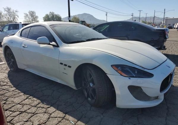 Maserati GranTurismo cena 104000 przebieg: 43621, rok produkcji 2015 z Sławno małe 67